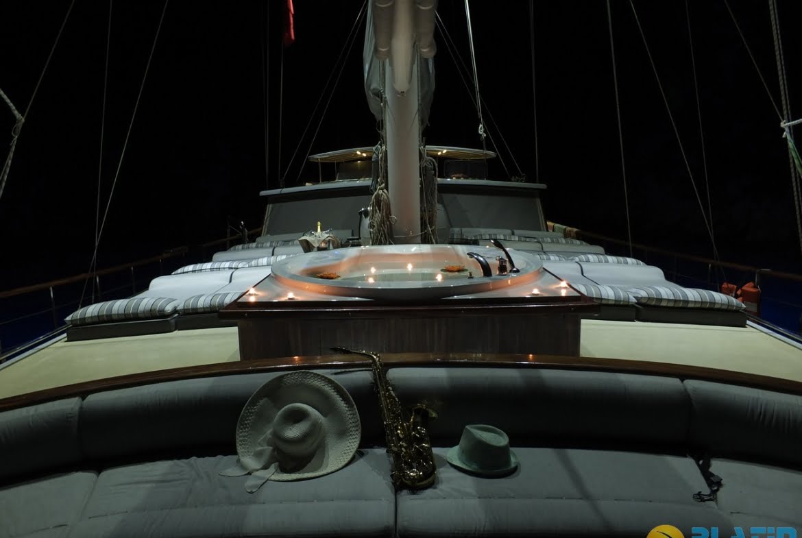 Yacht Kaptan Mehmet Bugra 8 Cabins 34 Meters Yacht Charter Turkey