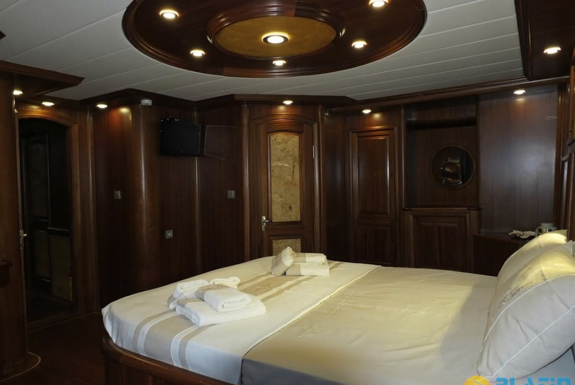Yacht Kaptan Mehmet Bugra 8 Cabins 34 Meters Yacht Charter Turkey